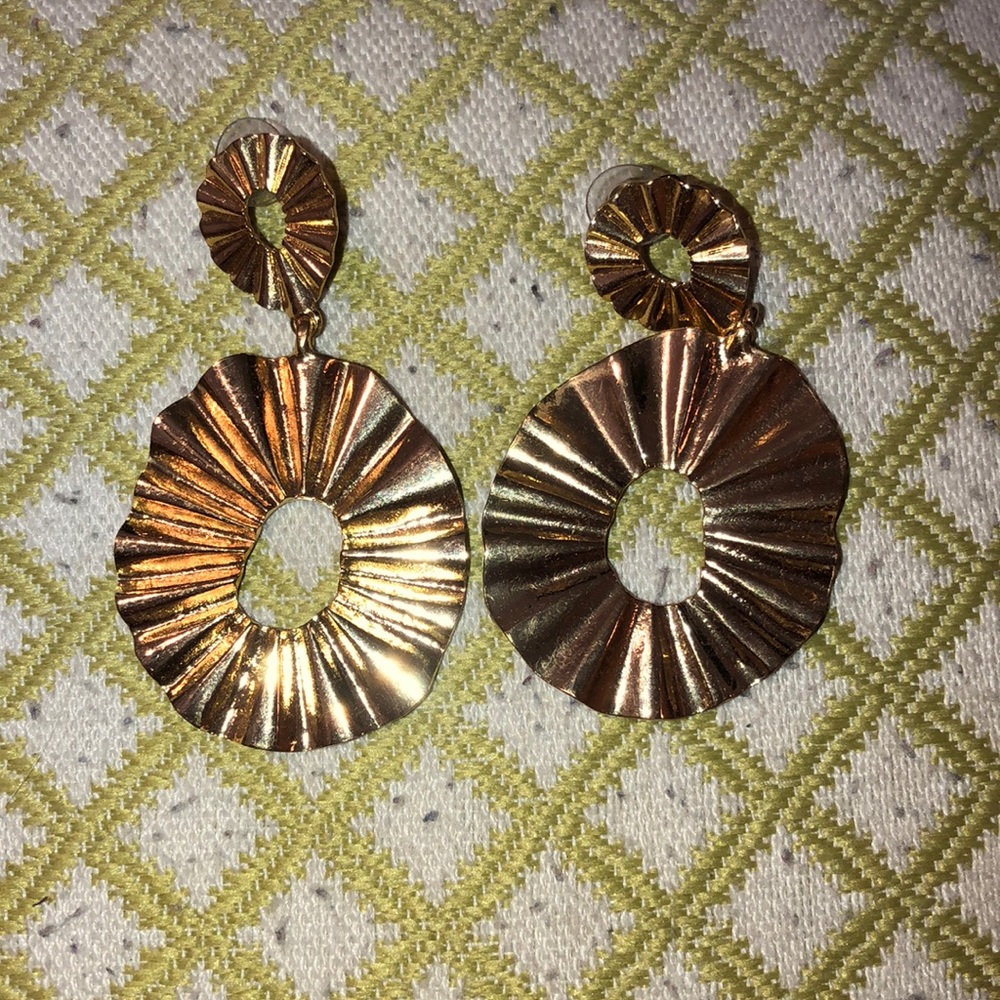 Gold earrings